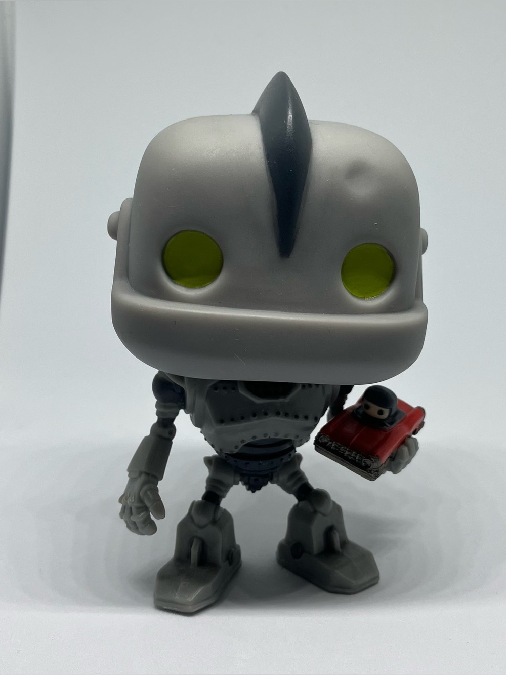 Vaulted Funko Pop Movies: The Iron giant with car #224